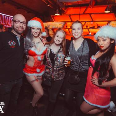 Foto von Santas Sexy Christmas Party